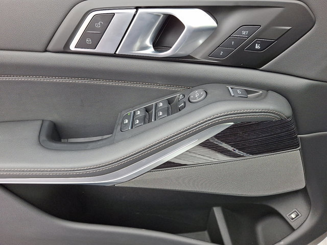 Used 2026 BMW X5 xDrive50e image 14