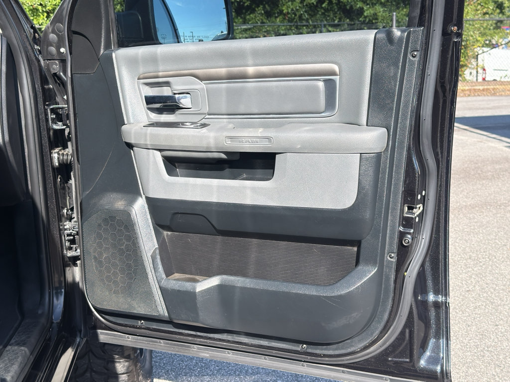 Used 2017 RAM 1500 Big Horn RWD image 30