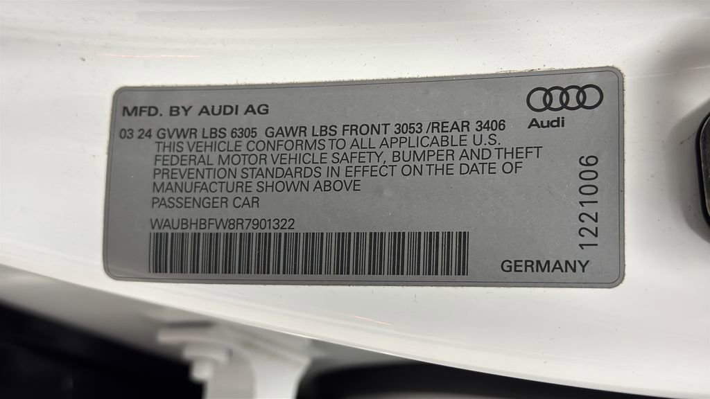 Used 2024 Audi RS e-tron GT w/ Carbon Performance Package AWD/4WD image 32