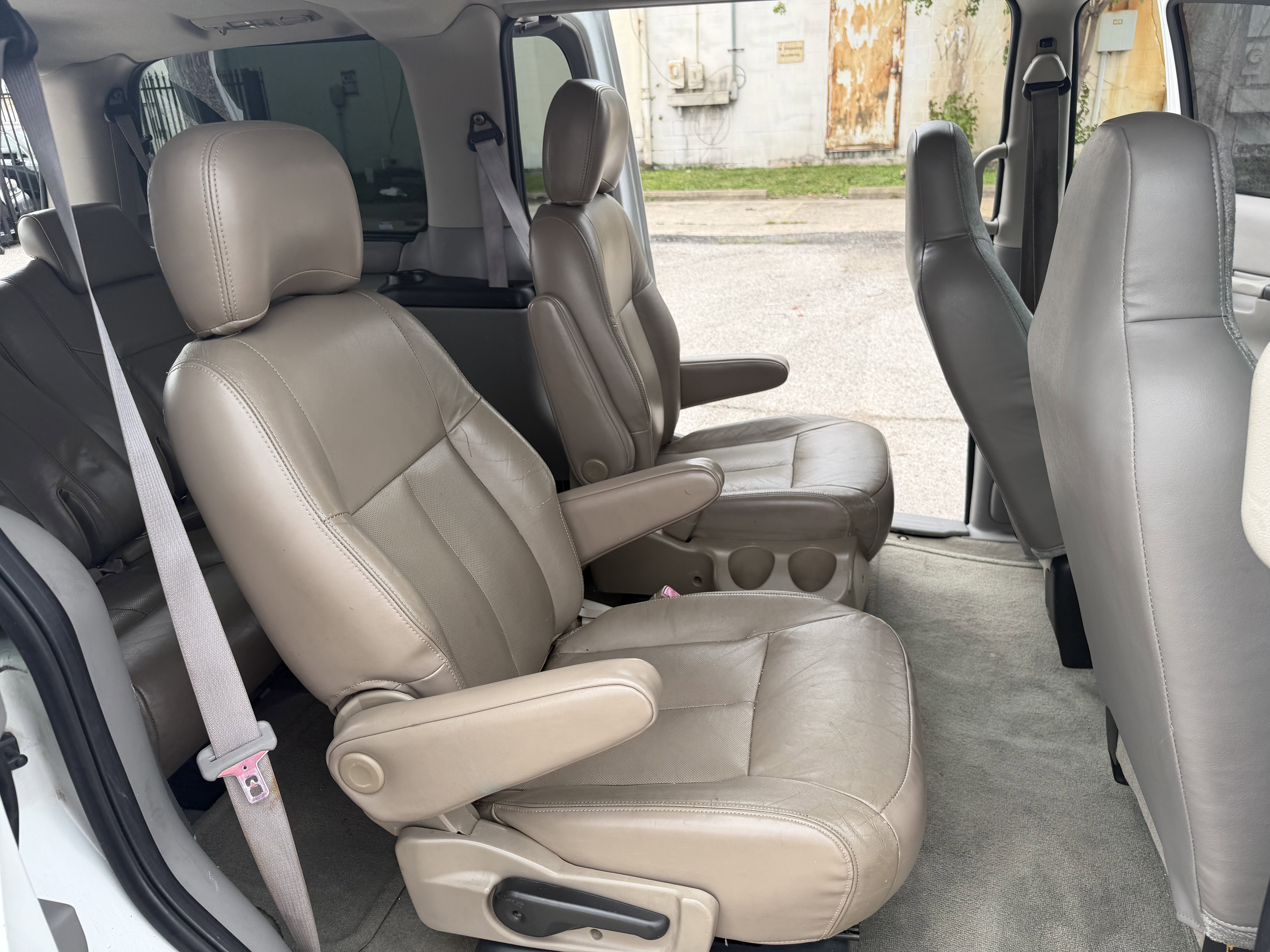 Used 2003 Chevrolet Venture Plus w/ Climate Package FWD image 5