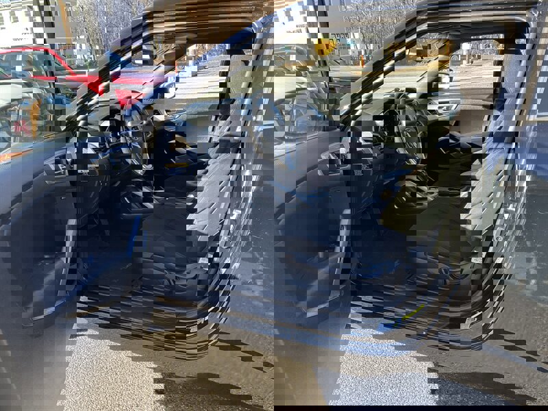 Used 2017 Hyundai Veloster Value Edition image 16