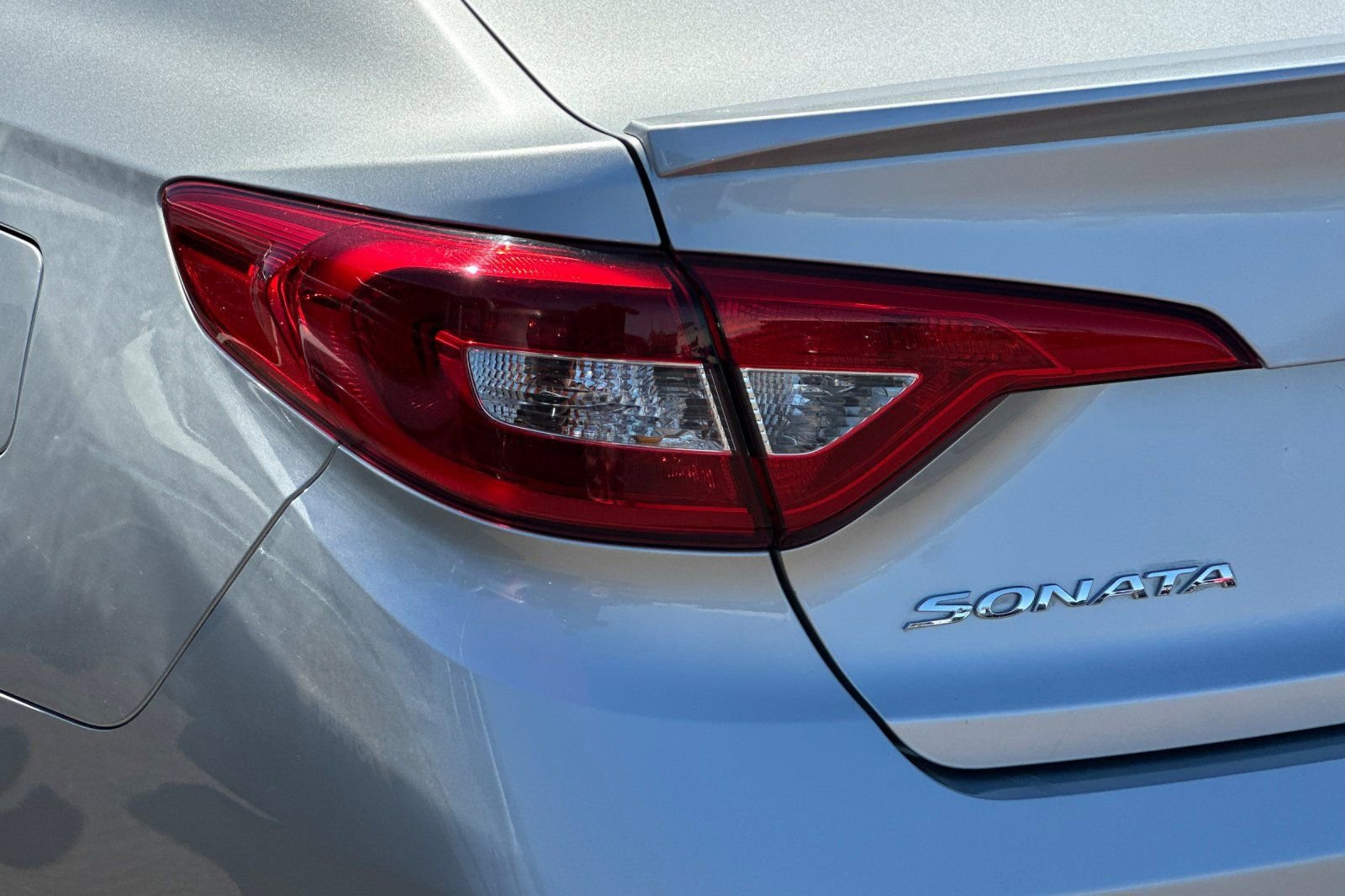 Used 2015 Hyundai Sonata SE w/ Option Group 02 FWD image 24