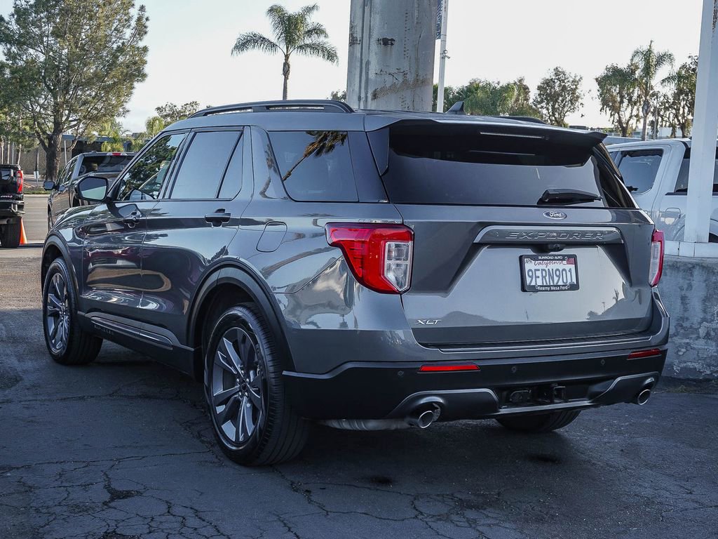 Used 2023 Ford Explorer XLT w/ Equipment Group 202A image 5