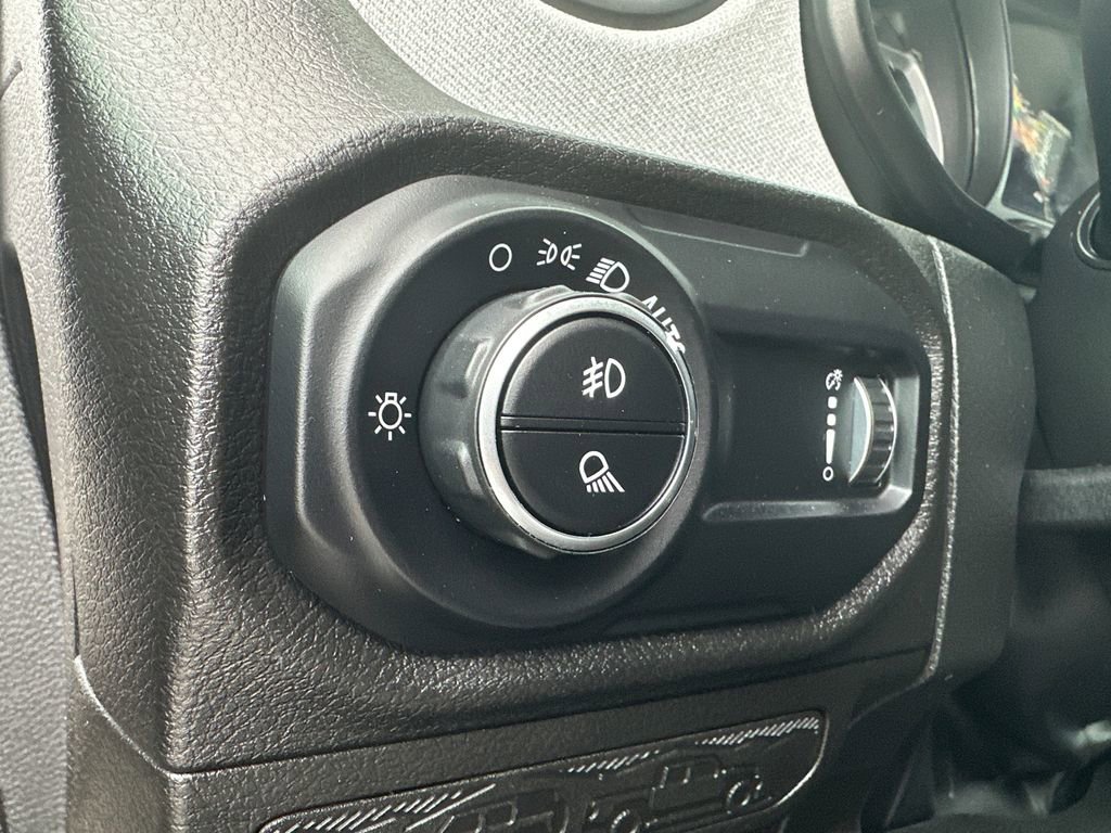 Used 2024 Jeep Gladiator Sport image 27