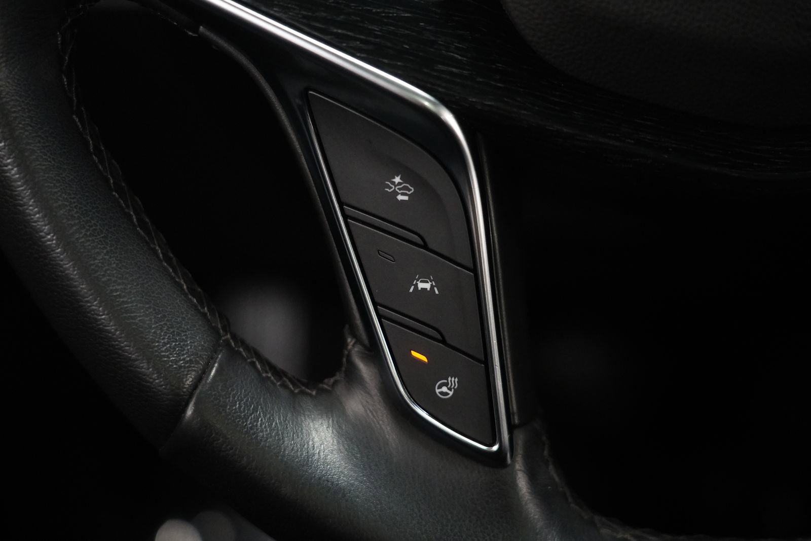 Used 2022 Cadillac XT5 Premium Luxury w/ LPO, Floor Liner Package image 20