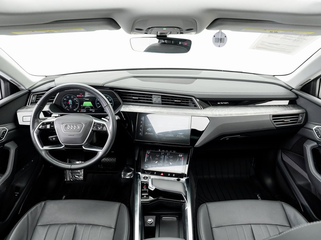 Used 2024 Audi Q8 e-tron Premium Plus image 19