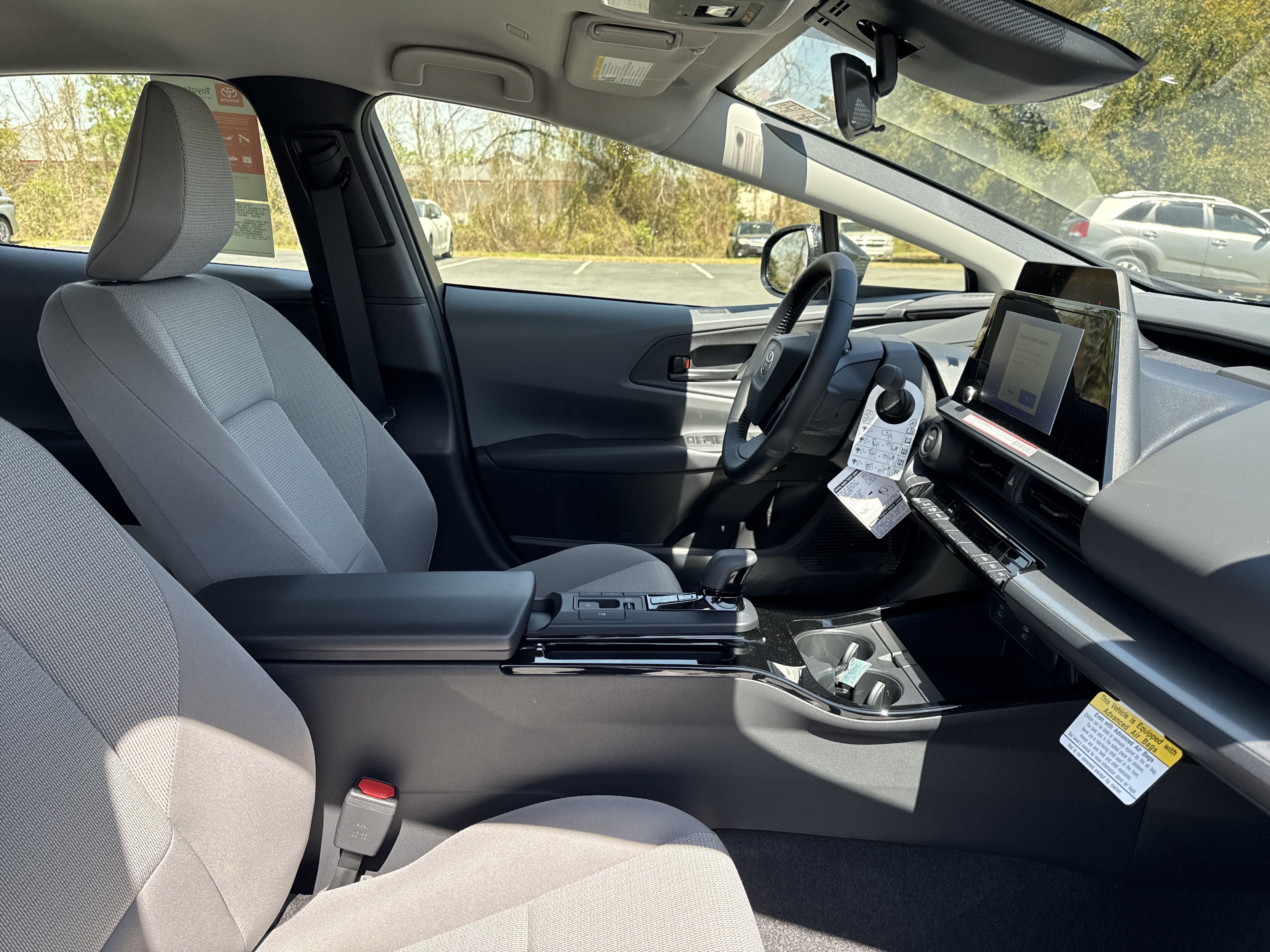 New 2024 Toyota Prius LE FWD image 31