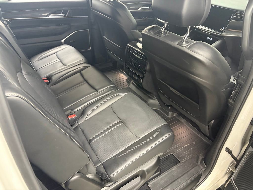 Used 2022 Jeep Wagoneer Series III image 36