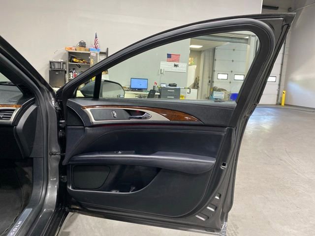 Used 2018 Lincoln MKZ Select w/ Select Plus Package FWD image 28