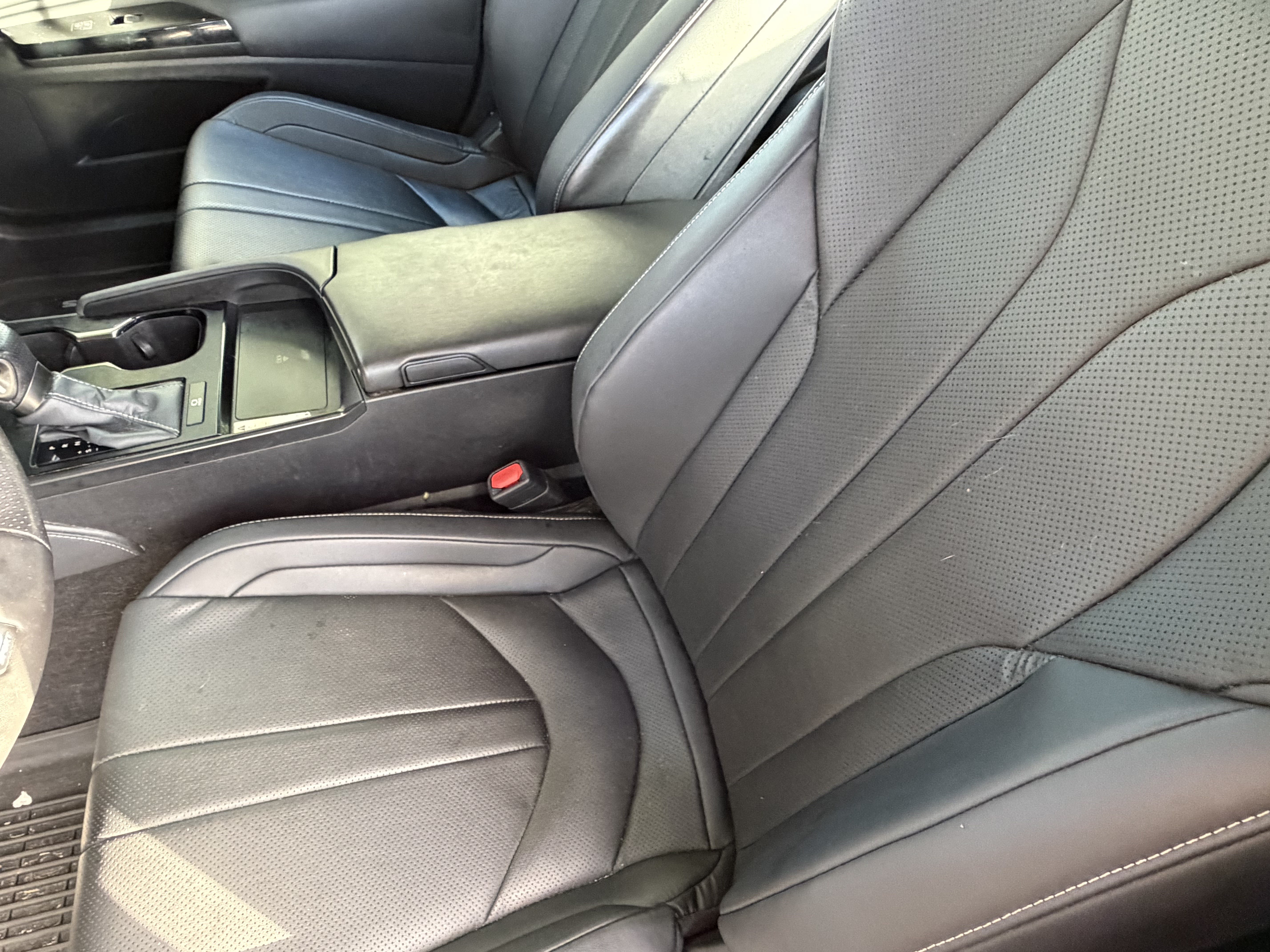 Certified 2023 Lexus ES 350 F Sport w/ Accessory Package (Z2) FWD image 15