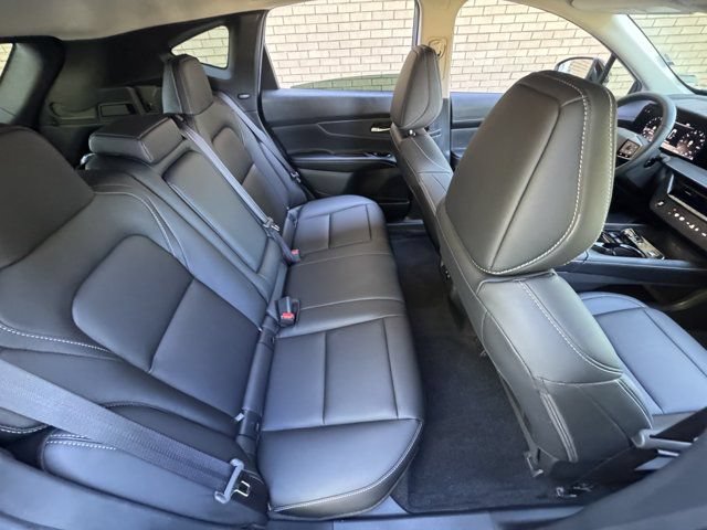 Used 2025 Nissan Murano SV AWD/4WD image 26