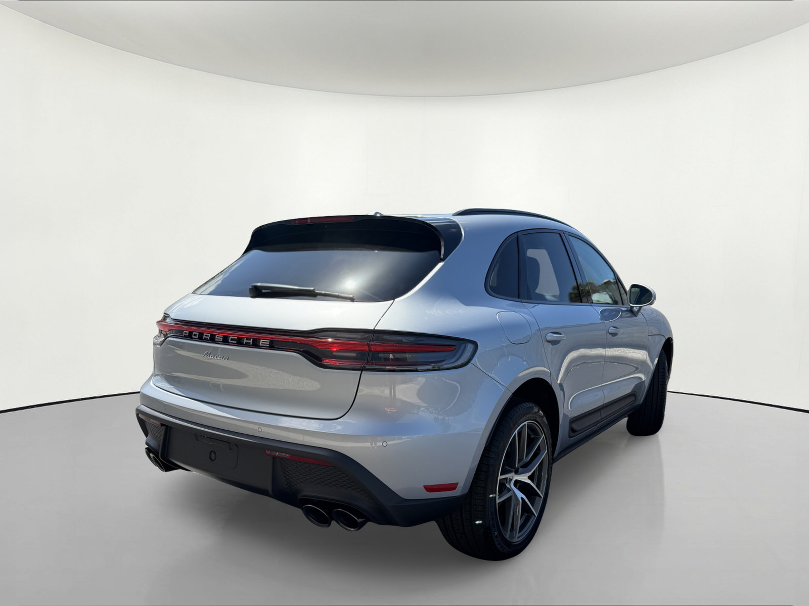 New 2026 Porsche Macan AWD/4WD image 5