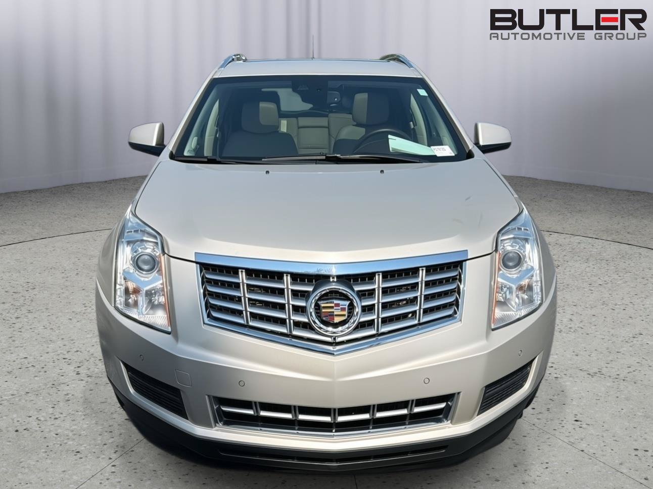 Used 2016 Cadillac SRX Luxury w/ Driver Awareness Package FWD image 9