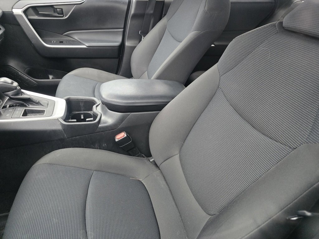 Used 2023 Toyota RAV4 LE image 19
