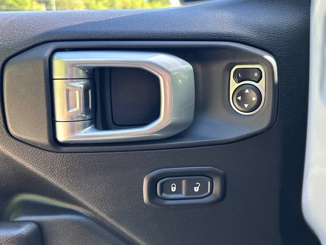 Used 2024 Jeep Wrangler Unlimited w/ Convenience Group AWD/4WD image 23
