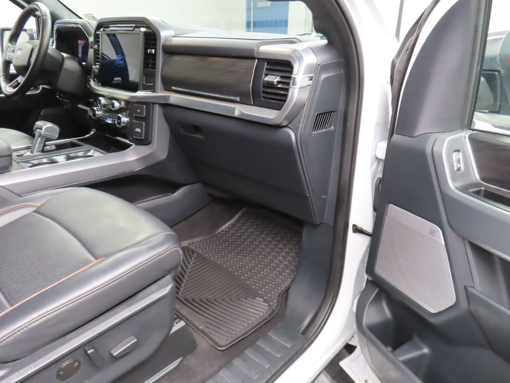 Used 2025 Ford F150 Lariat image 39