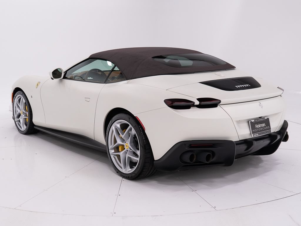 Used 2025 Ferrari Roma Spider RWD image 12