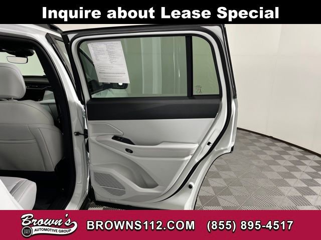 Used 2026 Jeep Cherokee Limited AWD/4WD image 43