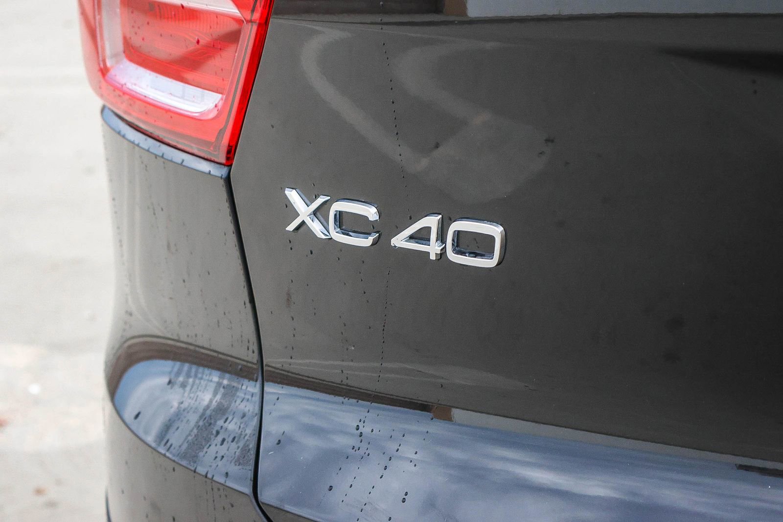 Used 2023 Volvo XC40 Recharge Plus image 14