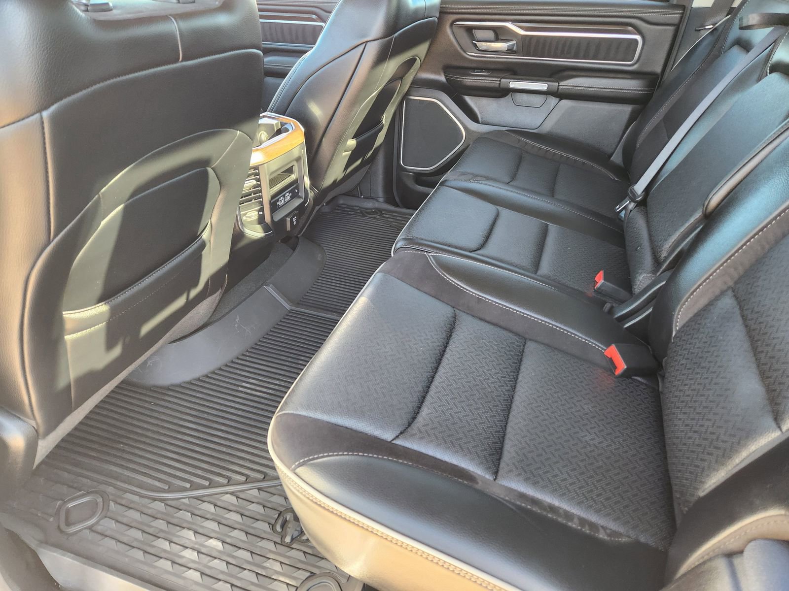 Used 2022 RAM 1500 Laramie image 34