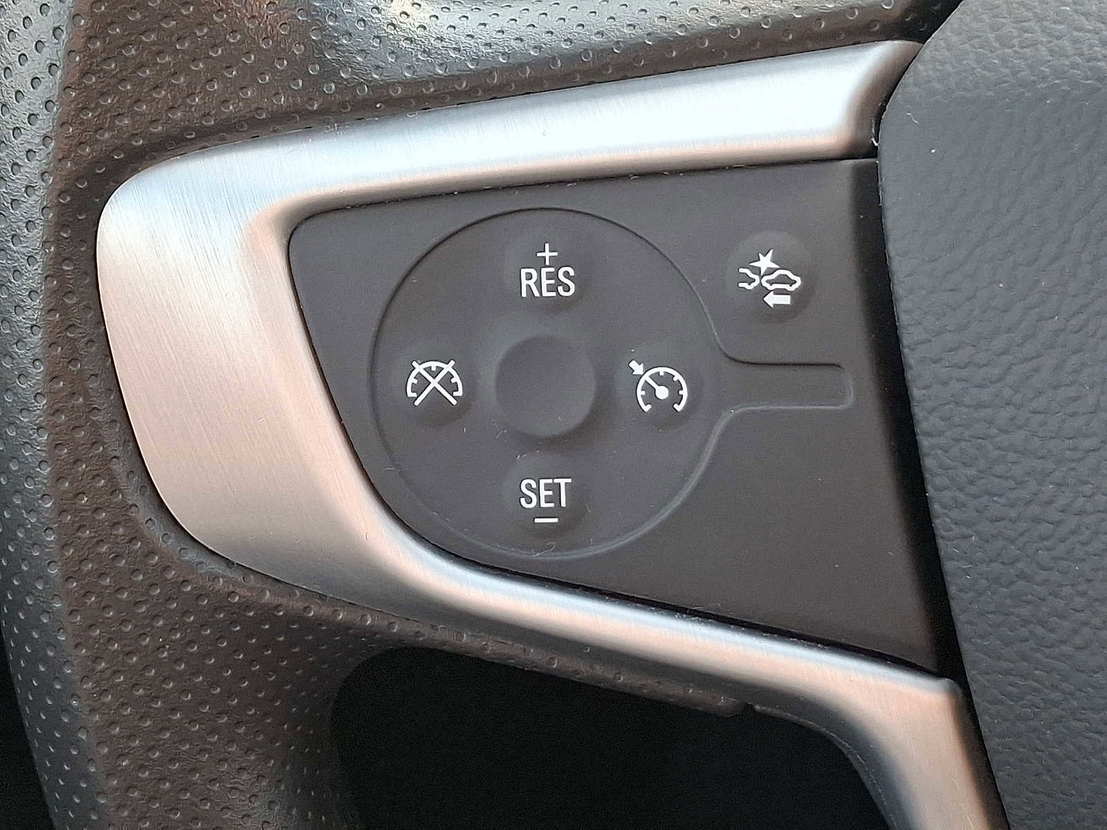 Certified 2023 GMC Acadia SLE w/ Driver Convenience Package image 25