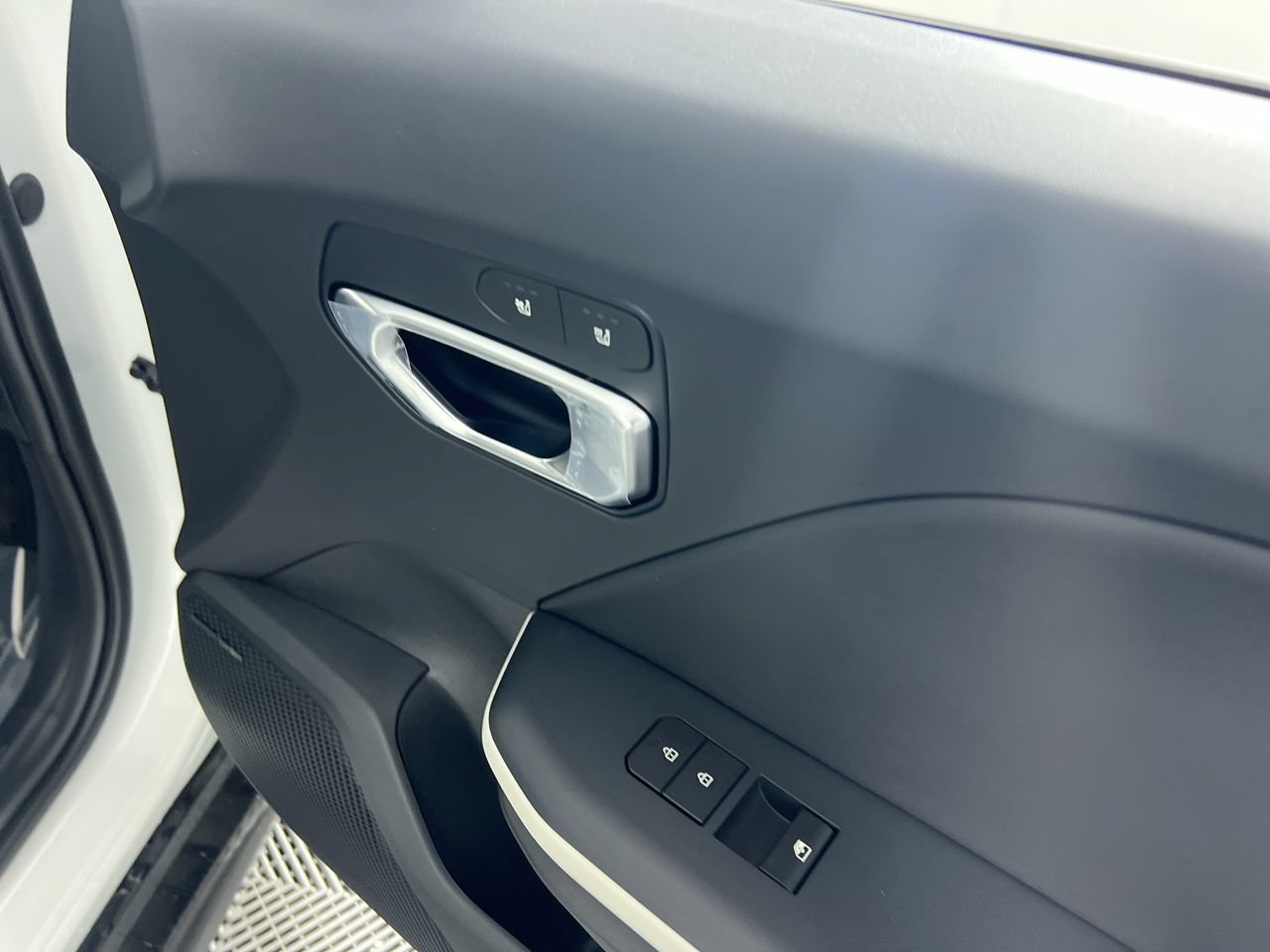 New 2026 Kia K4 GT-Line w/ GT-Line Sunroof Package FWD image 32