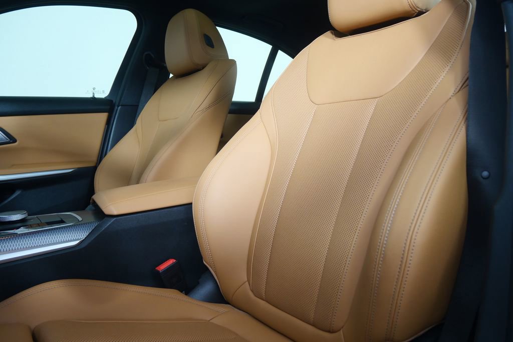 Used 2025 BMW M340i w/ Premium Package RWD image 11