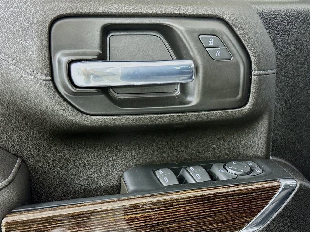 Used 2023 GMC Sierra 3500 SLE w/ SLE Convenience Package AWD/4WD image 16