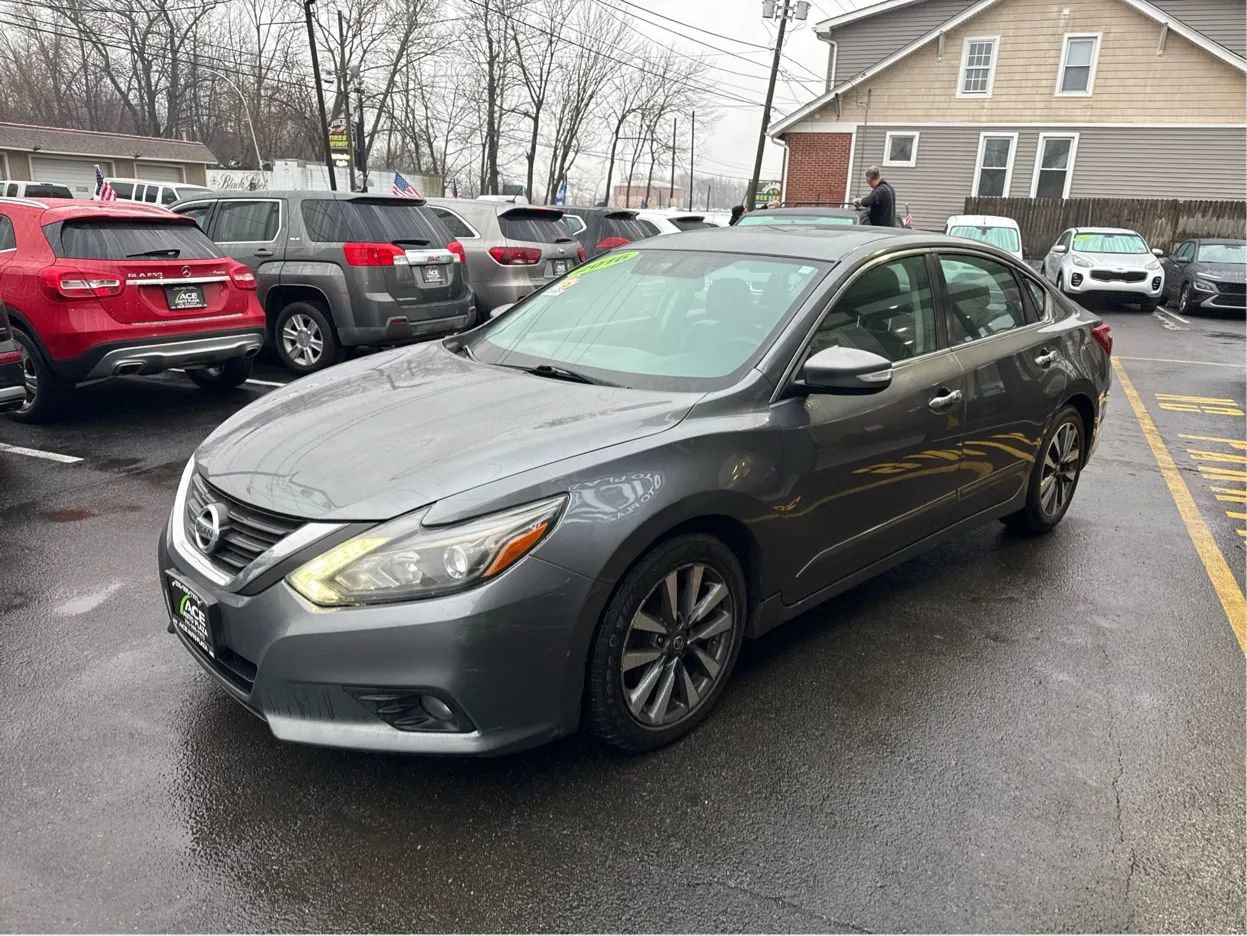 Used 2016 Nissan Altima 2.5 SL w/ 2.5 Technology w/LED Package image 2