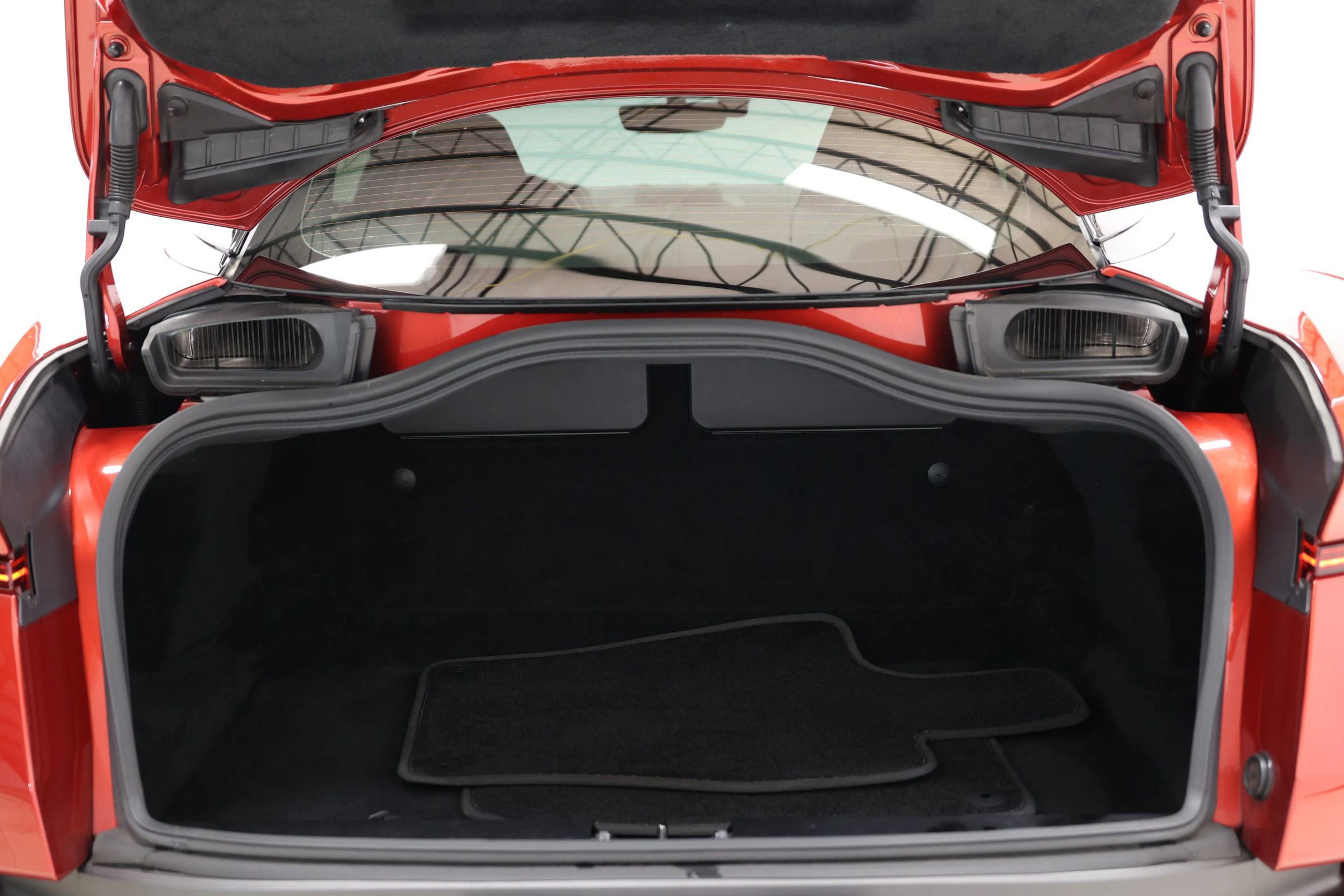 Used 2018 Aston Martin DB11 V12 image 50