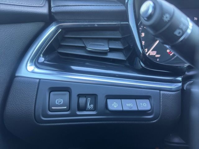 Used 2022 Cadillac XT6 Premium Luxury w/ Technology Package image 6