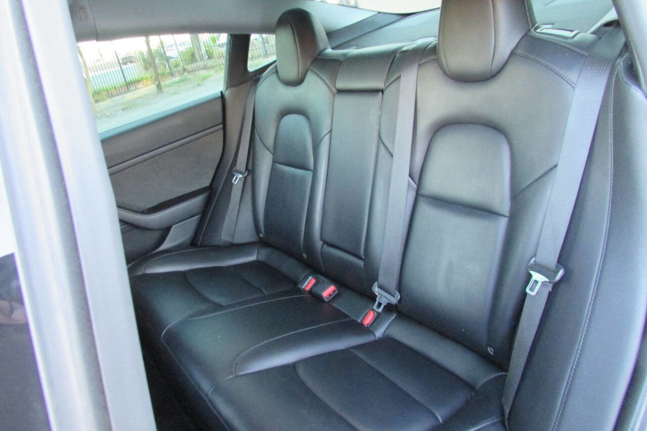 Used 2021 Tesla Model 3 Standard Range Plus image 20