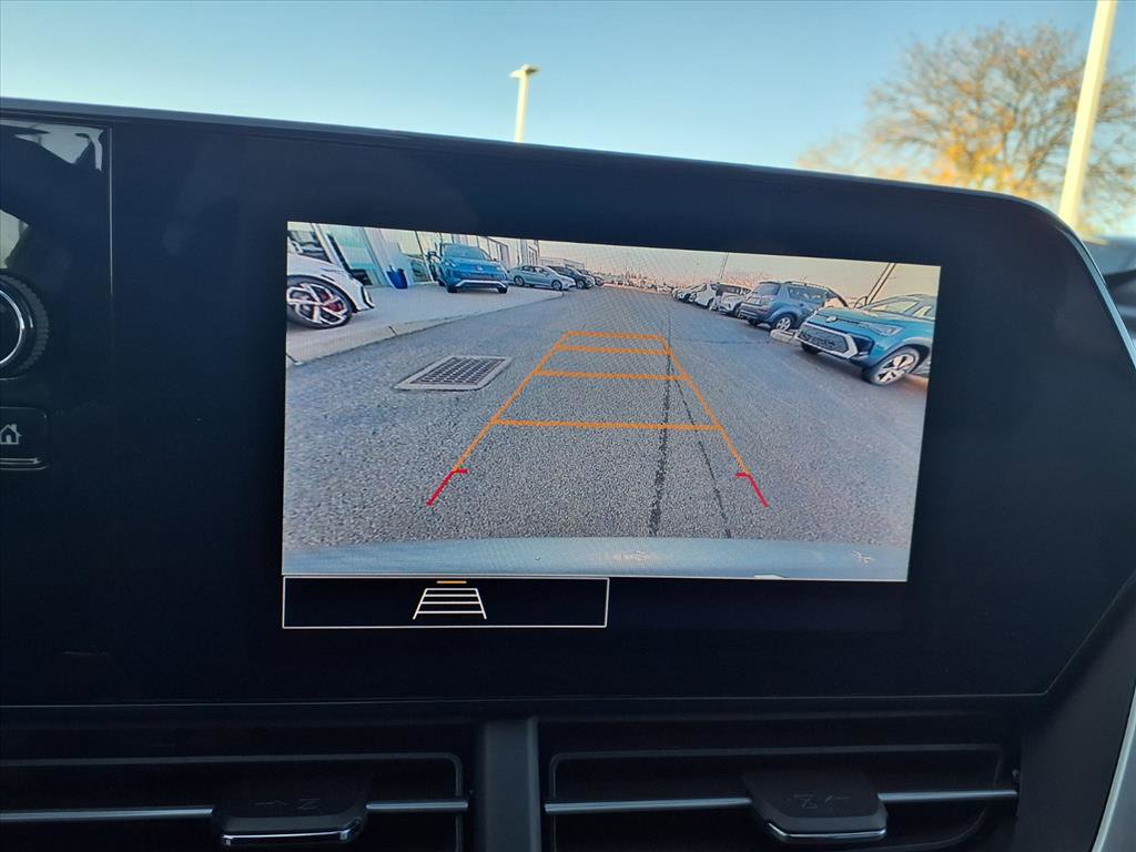 Used 2024 Chevrolet Trax RS w/ Driver Confidence Package image 15