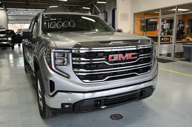 New 2026 GMC Sierra 1500 SLT w/ SLT Premium Plus Package image 3