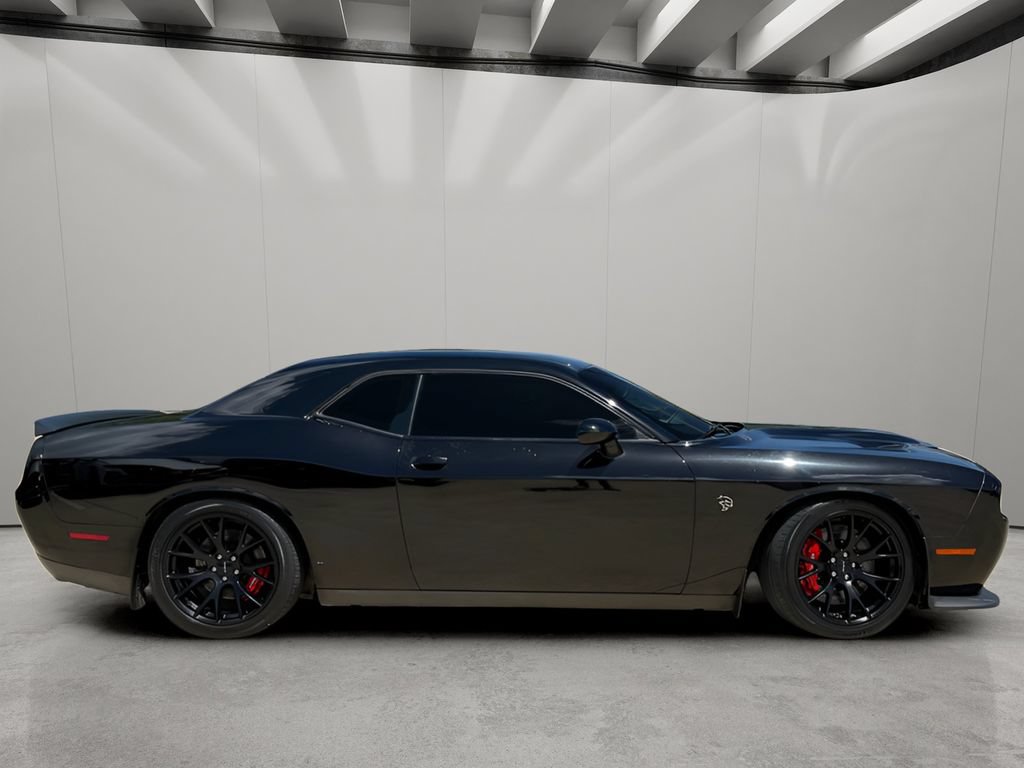Used 2016 Dodge Challenger SRT Hellcat RWD image 7