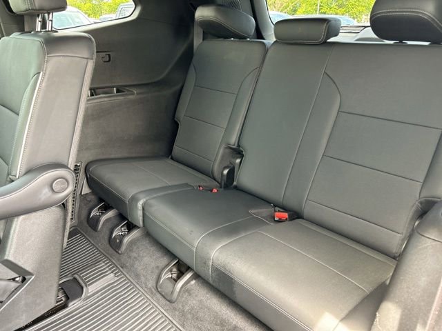 Used 2025 Buick Enclave Preferred w/ LPO, Floor Liner Package AWD/4WD image 18