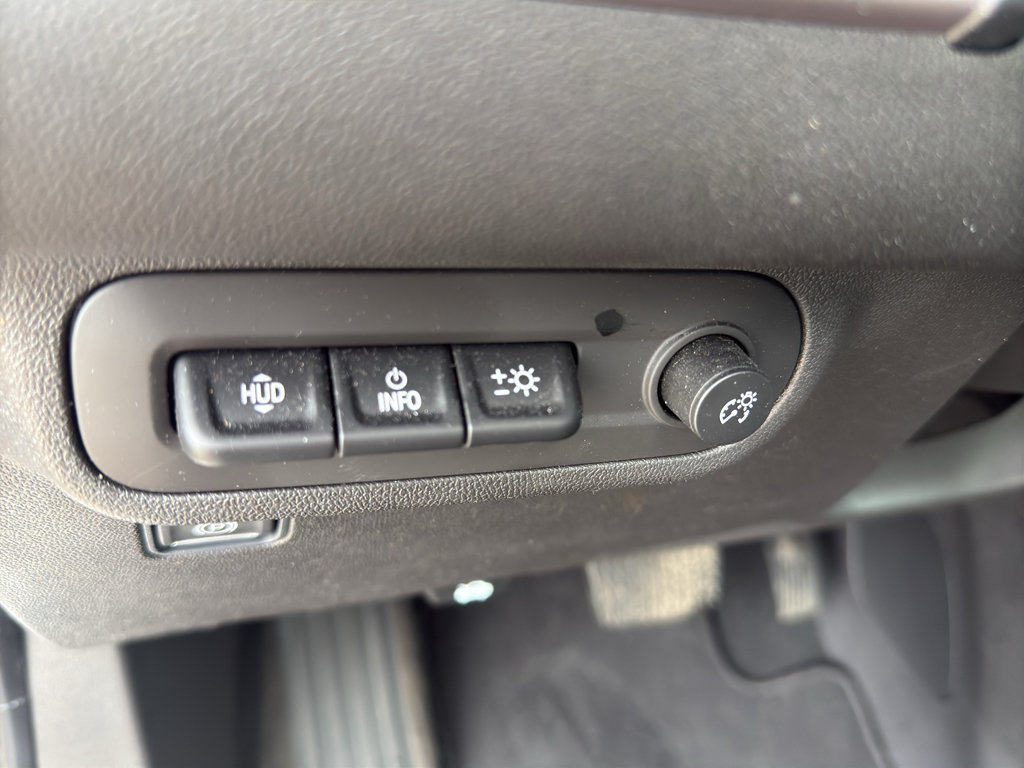 Used 2023 GMC Terrain AT4 w/ Tech Package AWD/4WD image 14