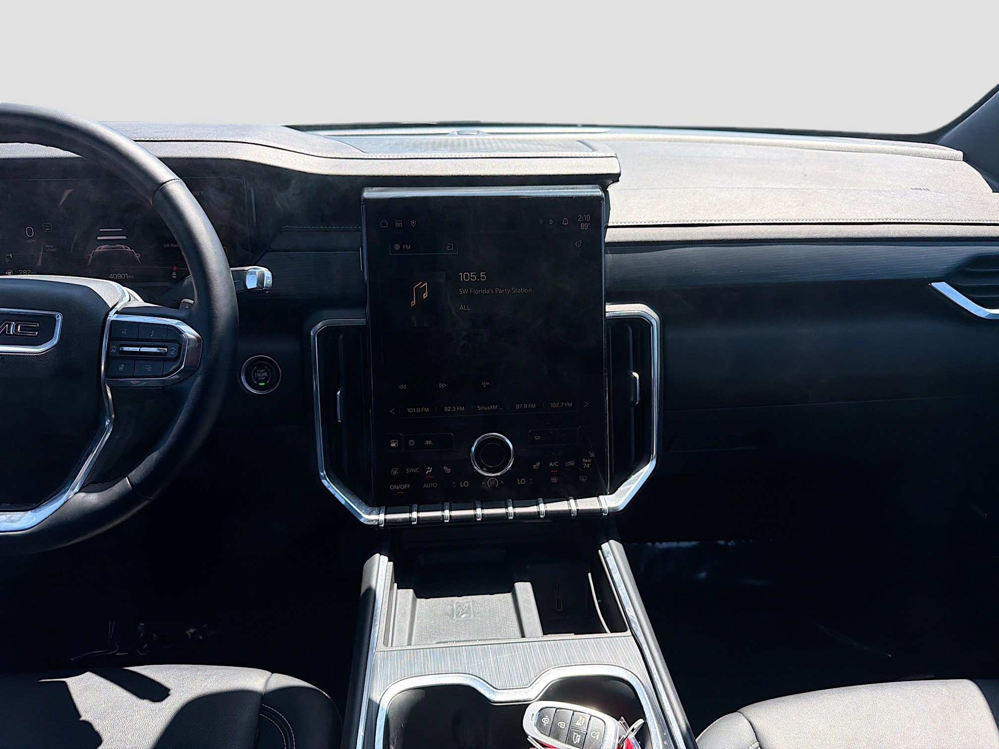 Used 2024 GMC Acadia Elevation image 18