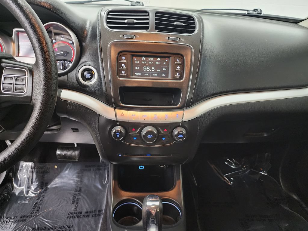 Used 2019 Dodge Journey SE FWD image 16