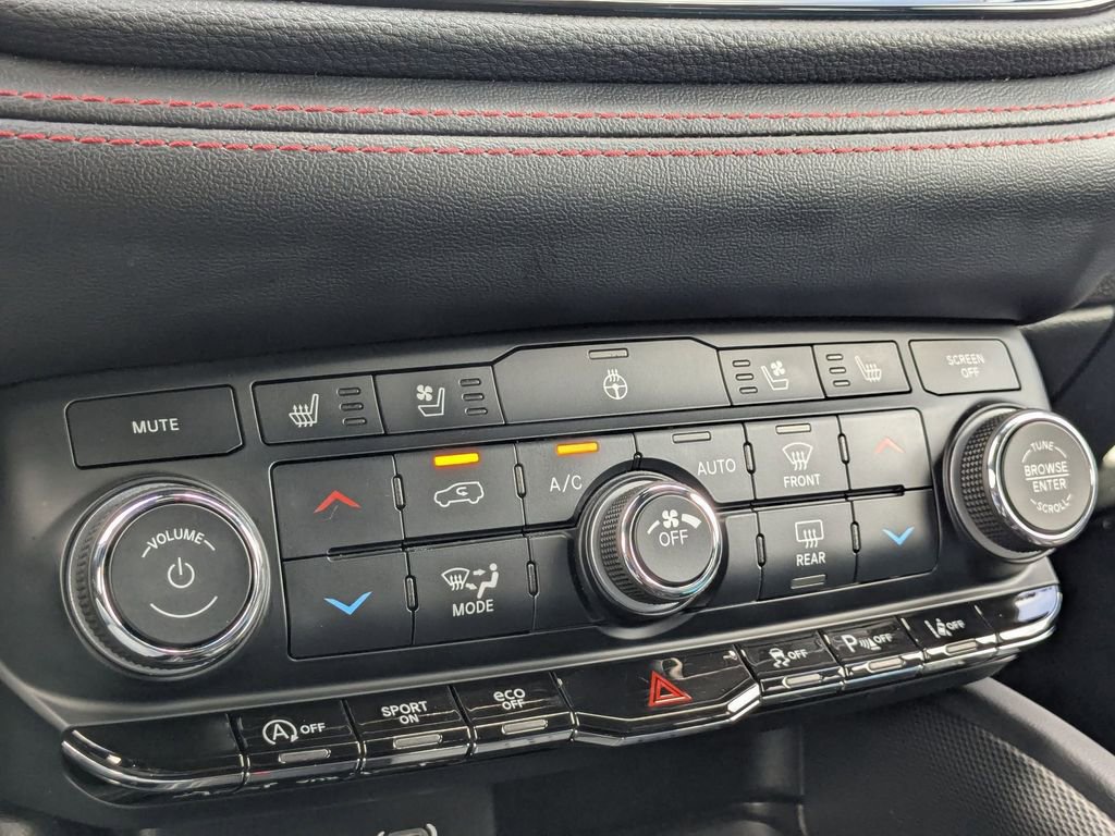 Used 2025 Dodge Durango GT image 22