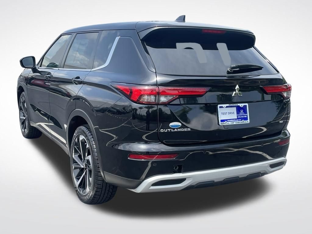 Used 2023 Mitsubishi Outlander SE FWD image 4