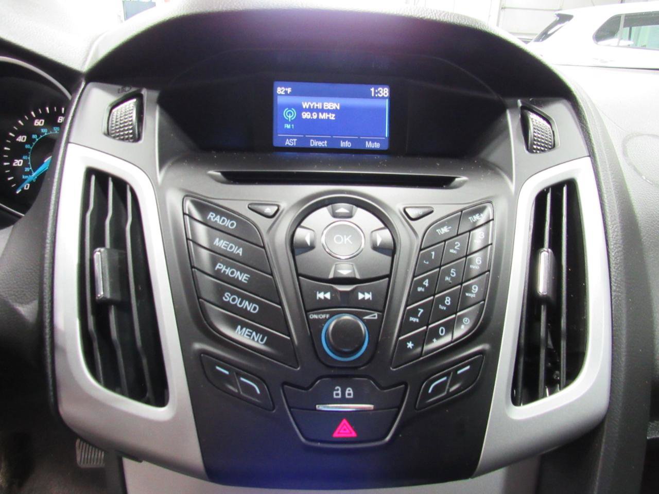 Used 2014 Ford Focus SE FWD image 15