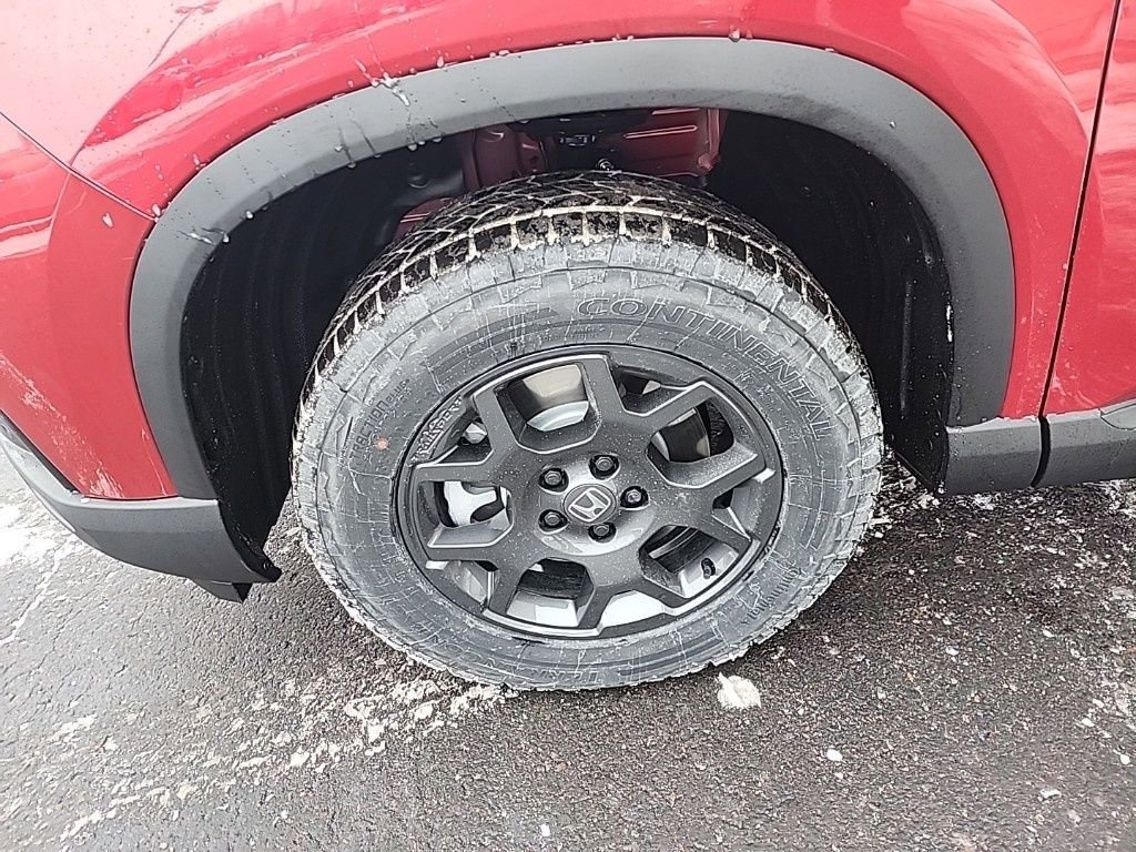 New 2025 Honda Pilot TrailSport image 9