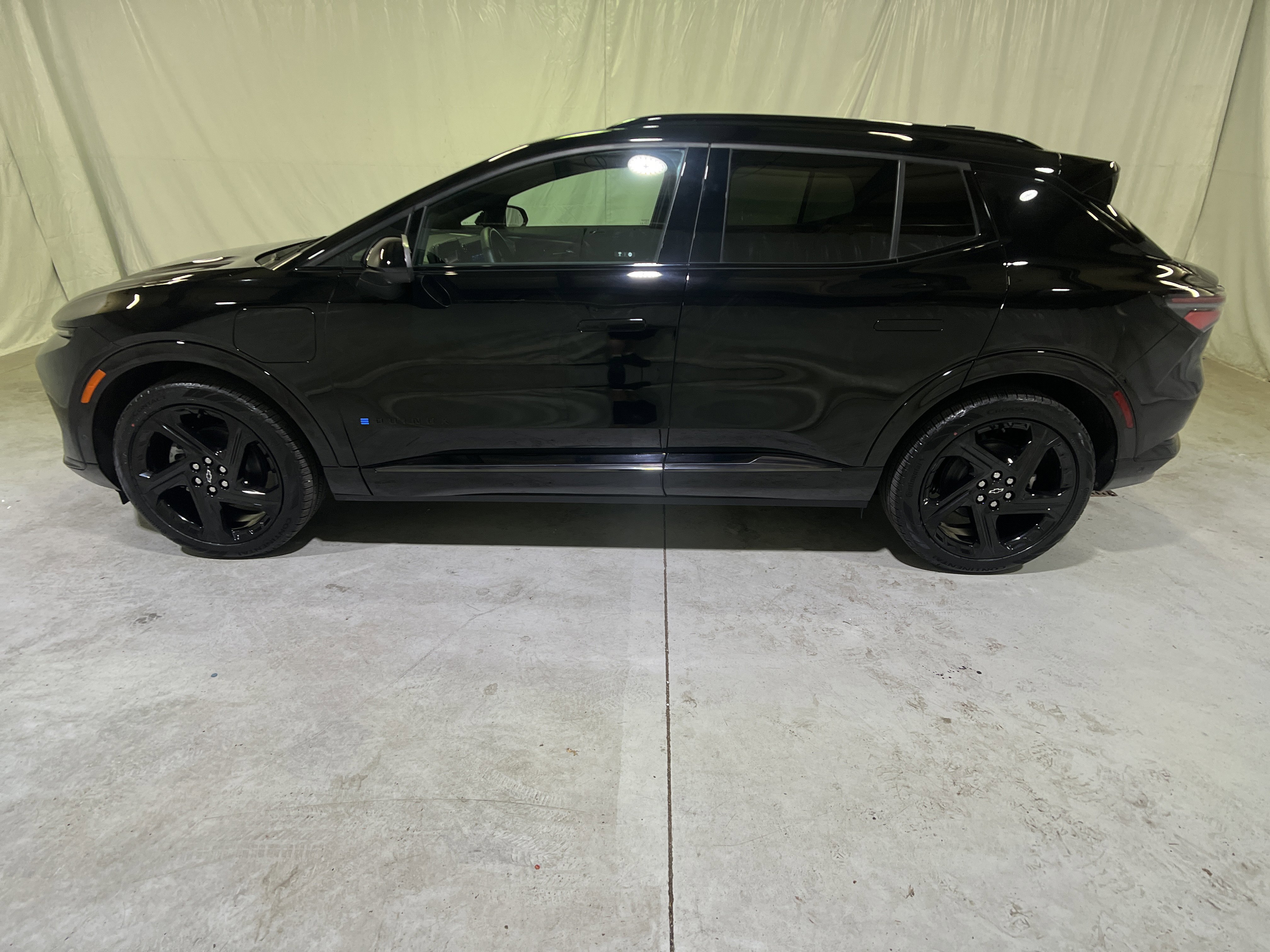Used 2024 Chevrolet Equinox EV RS FWD image 7