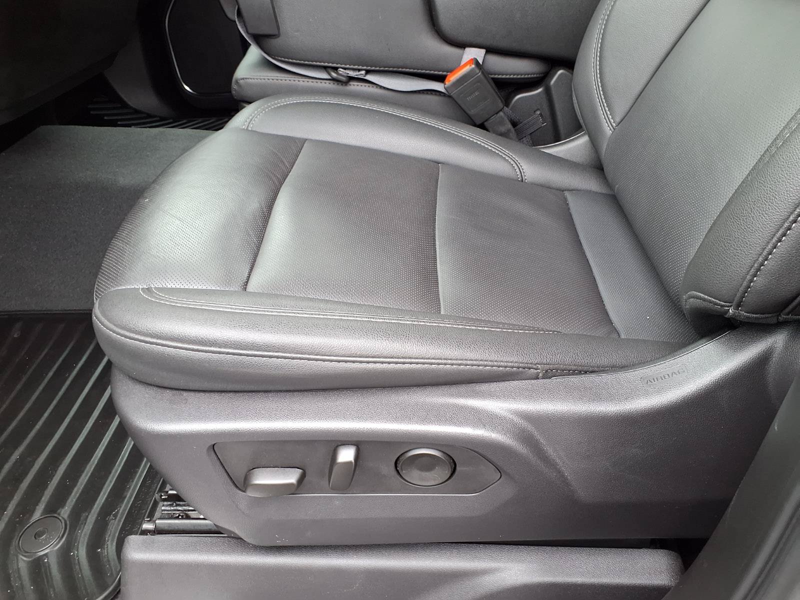 Used 2024 Chevrolet Silverado 3500 LTZ AWD/4WD image 21