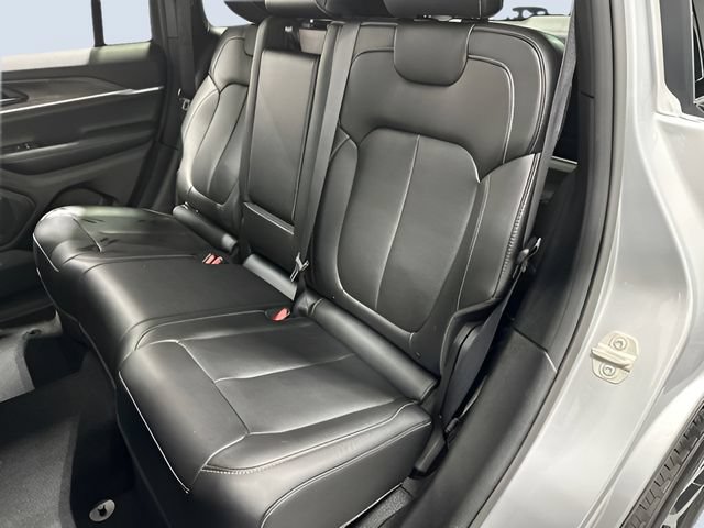 Used 2024 Jeep Grand Cherokee Limited AWD/4WD image 29