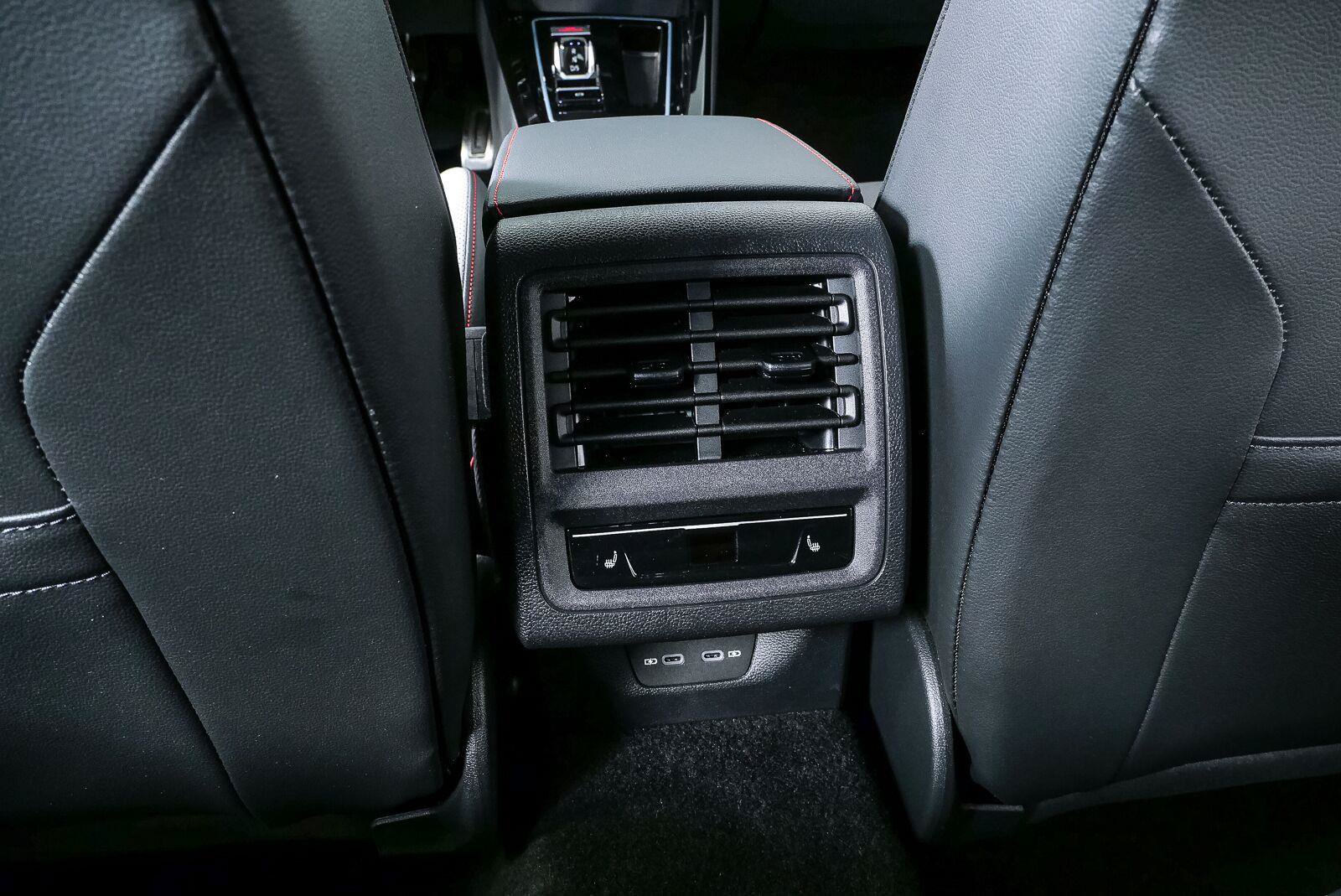 Certified 2025 Volkswagen GTI Autobahn FWD image 23