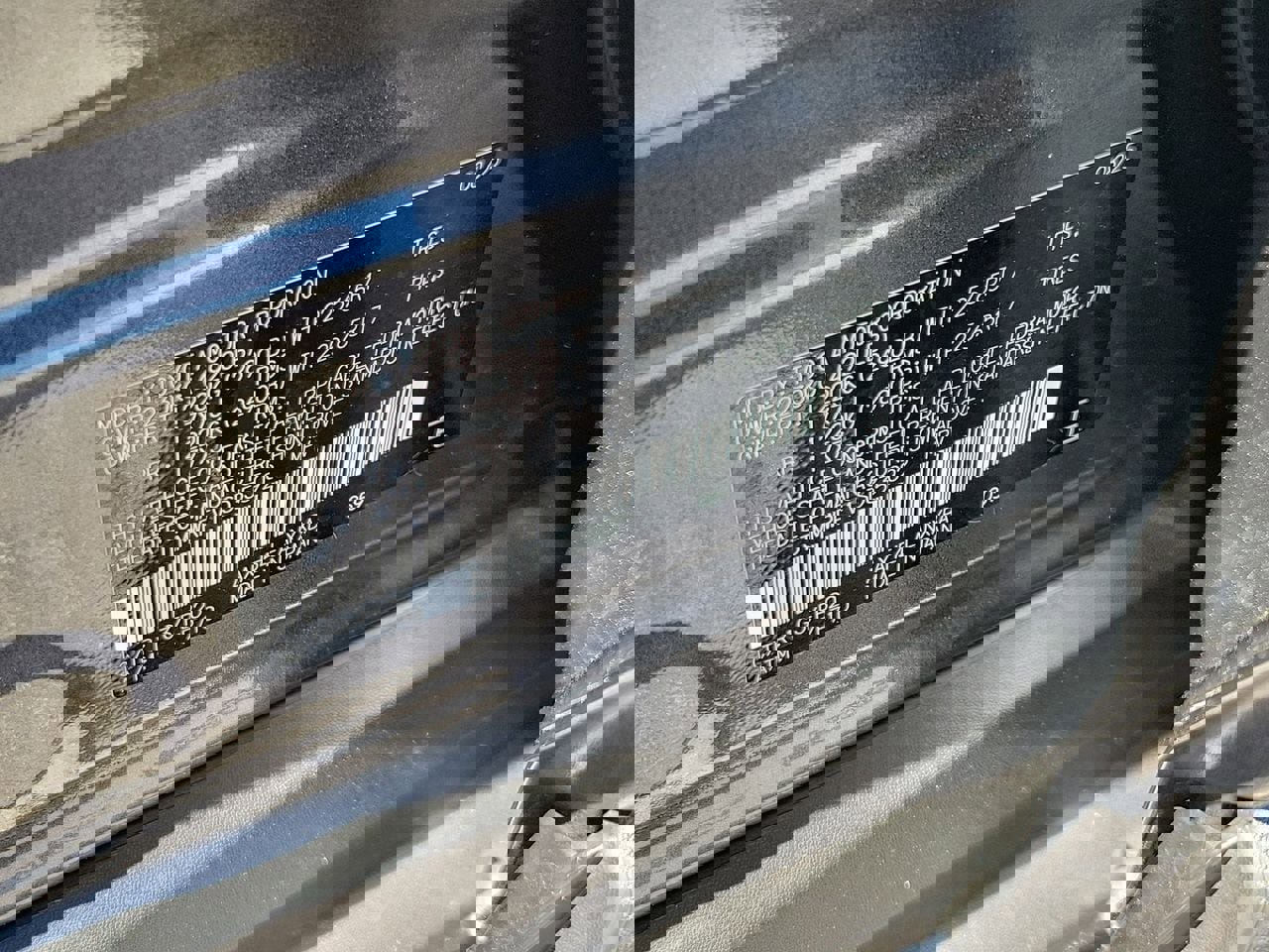 Used 2025 Toyota RAV4 LE image 31