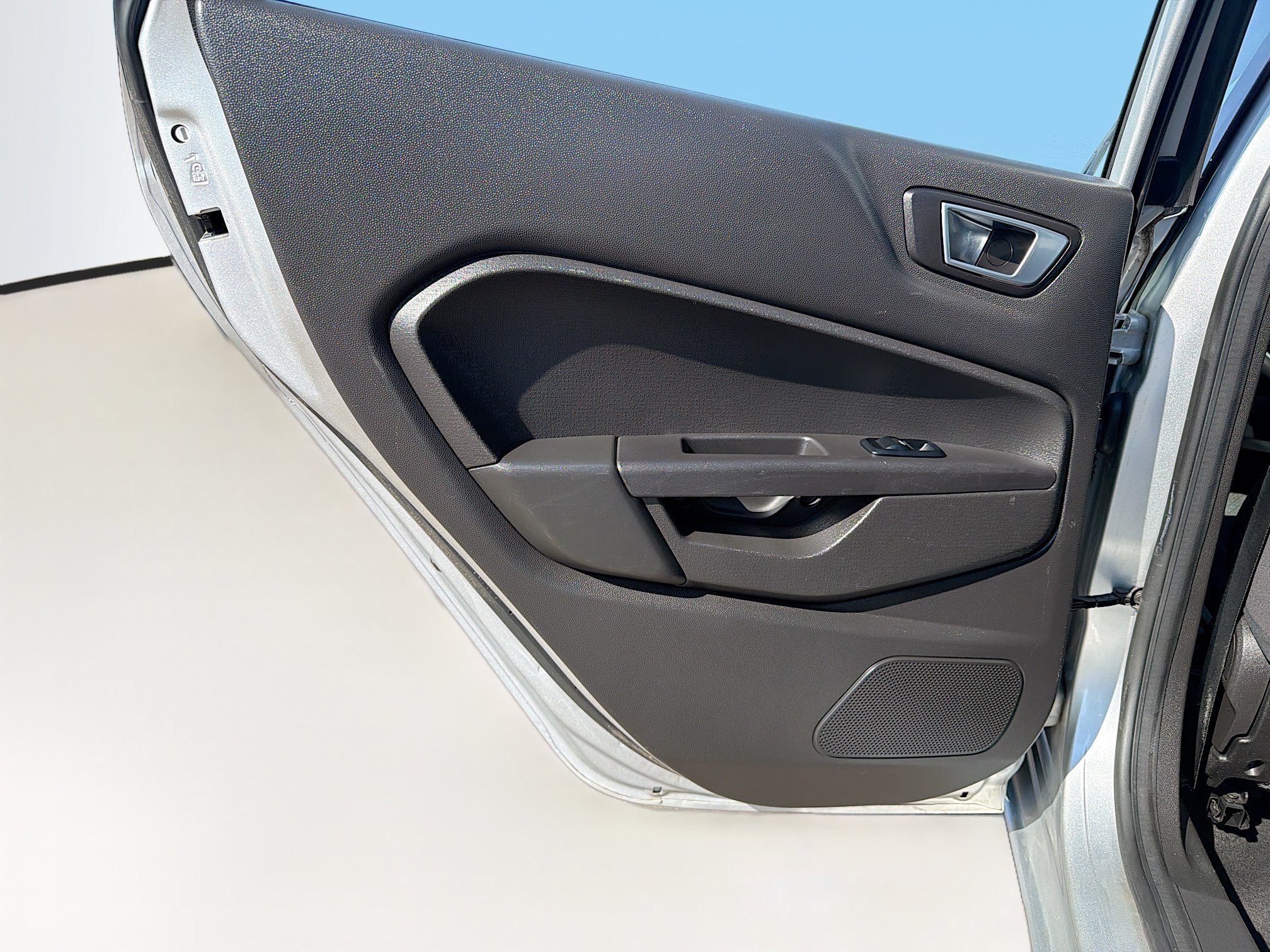Used 2015 Ford Fiesta SE FWD image 24
