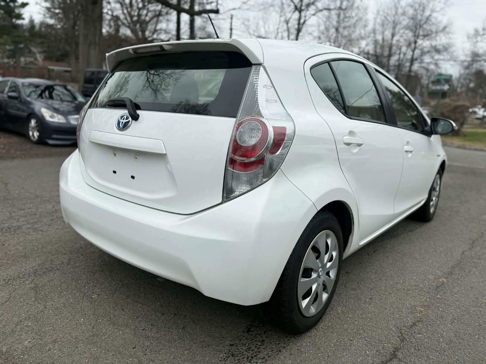 Used 2014 Toyota Prius C Two image 4